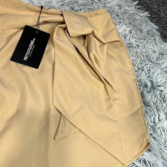 PRETTY Little Things Tan Mini Skirt with Tie Size 6 - Picture 2 of 9